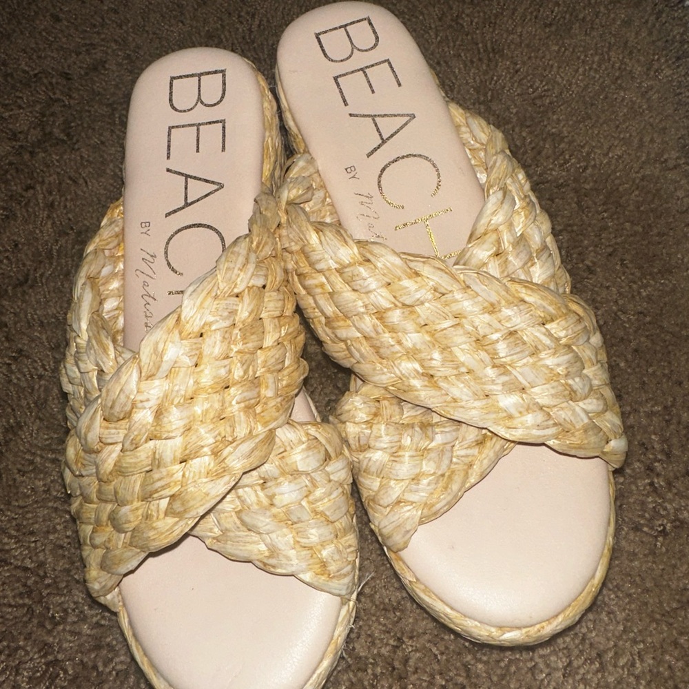 Beach by Matisse raffia wedge sandals *Never Worm*